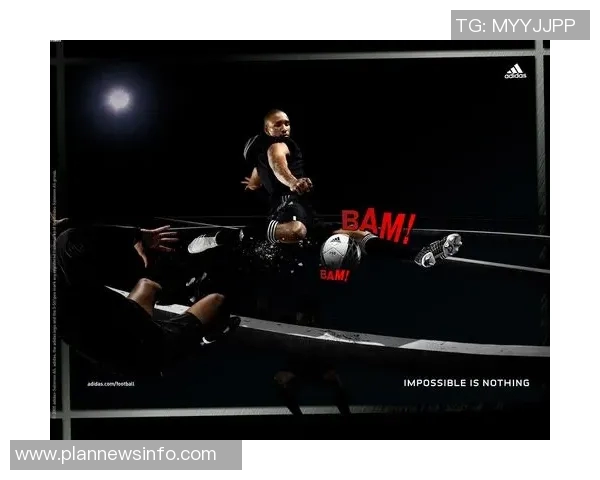 卧室墙面装饰足球明星海报打造个性空间提升居家氛围